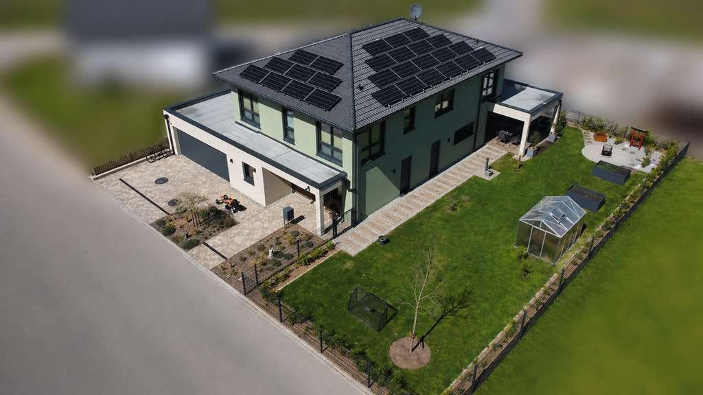 Immobilie in Scheinfeld - Exklusivität trifft Familienfreundlichkeit - Wohntraum auf 215 m2 in Scheinfeld - Provisionsfrei! - Bild 1