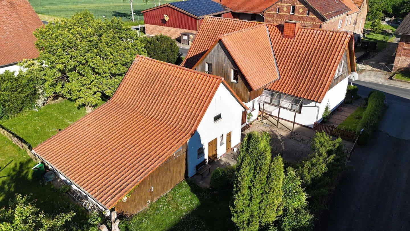 Immobilie in Grebenstein - Großes Zweifamilienhaus mit tollem Grundstück in Grebenstein-Schachten - Bild 1