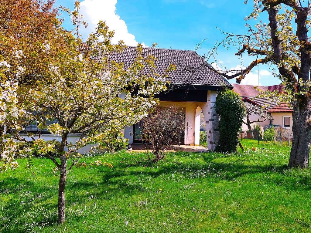 Immobilie in Adelberg - *Familien aufgepaßt!* Einfam.-Haus mit herrlichem Garten! Beziehbar! - Bild 2