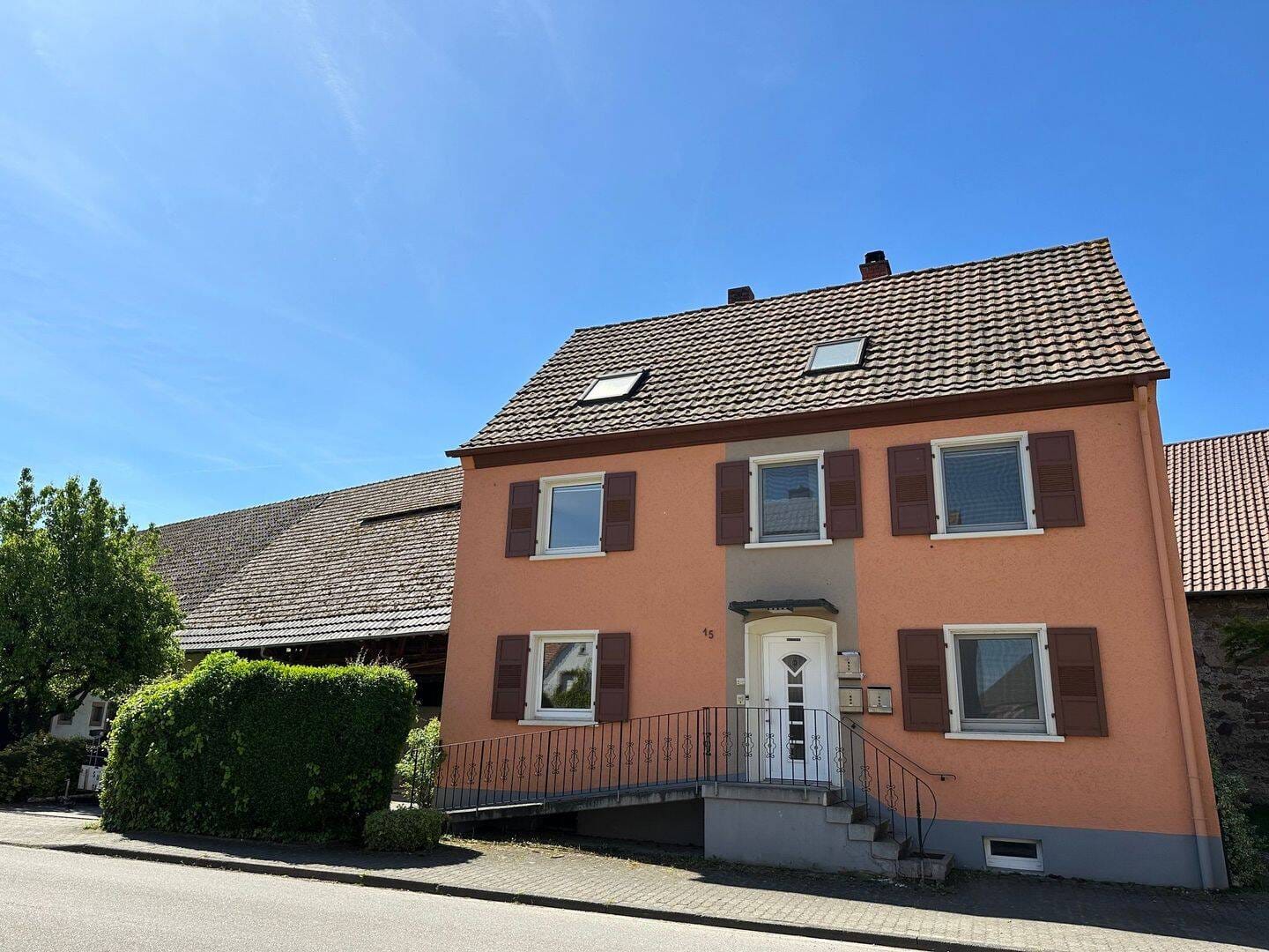 Immobilie in Weisweil - Wohnhaus mit Ökonomiegebäude auf sehr großem Grundstück - Bild 1