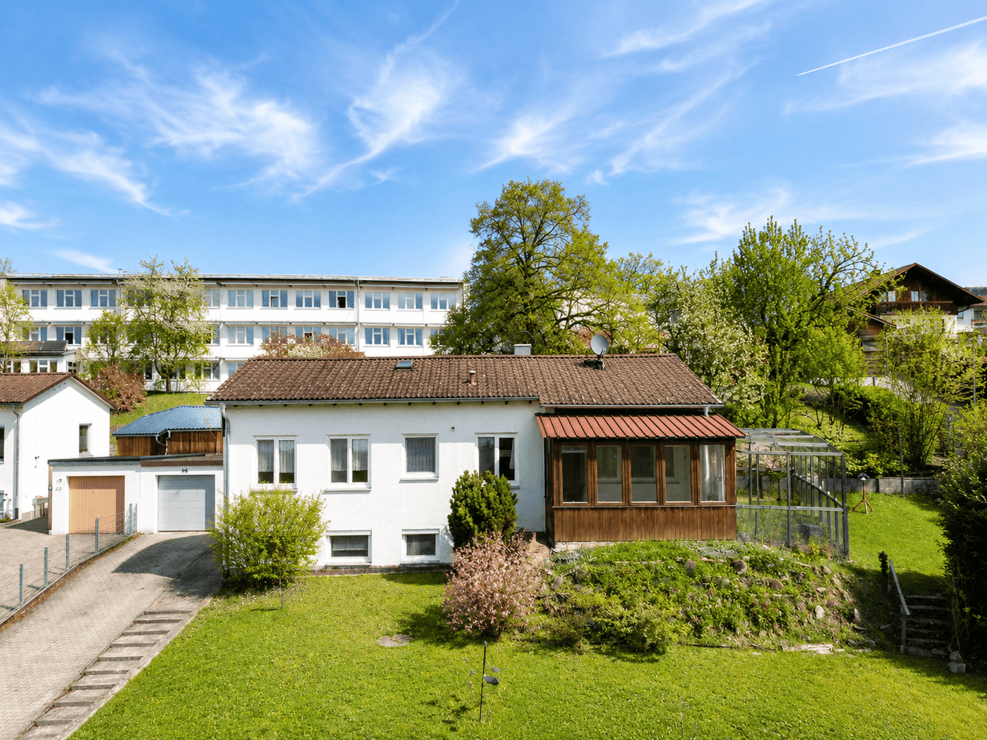 Immobilie in Tiefenbach - Viel Platz für Familienleben - Ein Zuhause mit großem Garten in ruhiger Lage von Tiefenbach - Bild 0