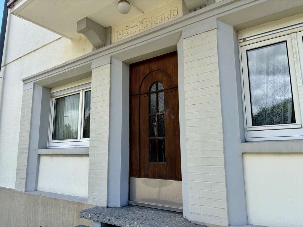 Immobilie in Ötigheim - Stilvolles Einfamilienhaus mit klassischer Architektur in attraktiver Lage von Ötigheim - Bild 1