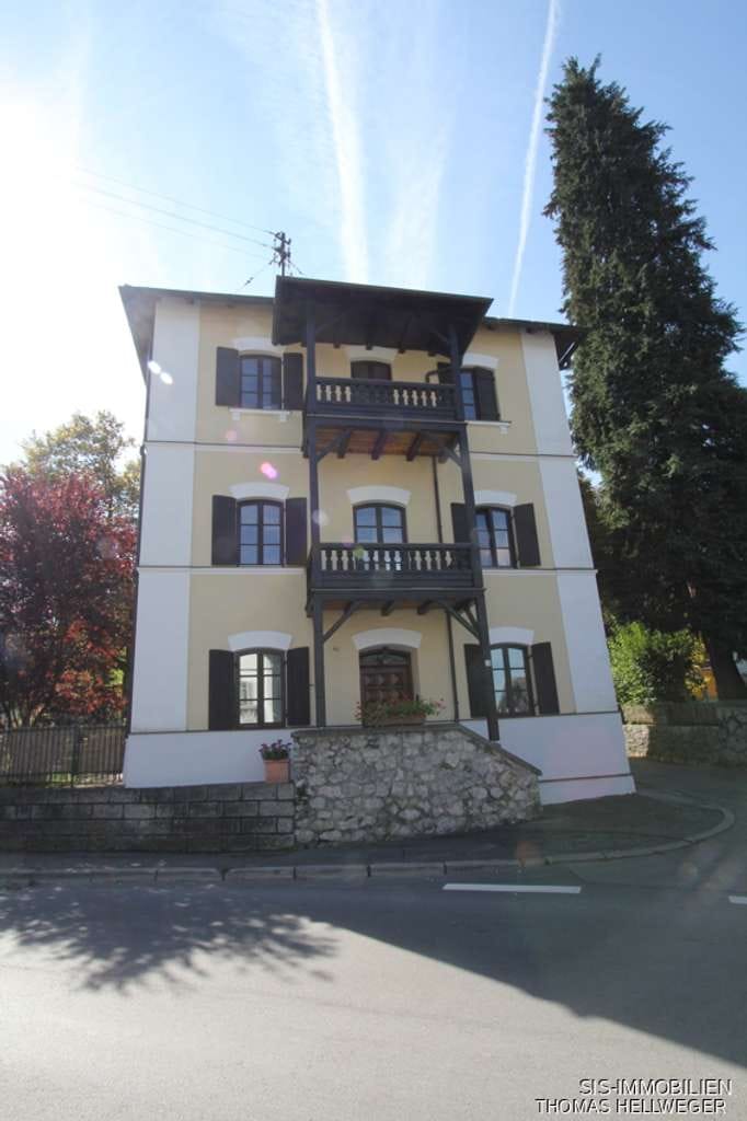 Immobilie in Oberaudorf - ** Vollvermietetes MFH | 4,7 % Rendite | Denkmal | DG-Ausbau möglich ** - Bild 1