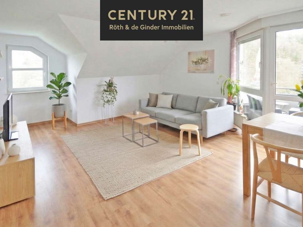 Immobilie in Leun - Großzügige Dachgeschosswohnung mit Balkon in Leun - Bild 0