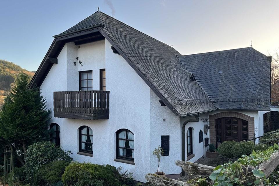 Immobilie in Birresborn - Gepflegtes Einfamilienhaus im Landhausstil in Birresborn - Bild 0