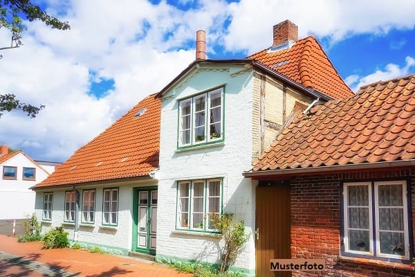 Immobilie in Freden (Leine) - Einfamilienhaus, nebst zwei unbebauten Grundstücken - provisionsfrei - Bild 0