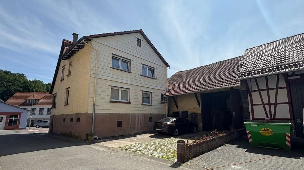 Immobilie in Reichelsheim (Odenwald) - Gemütliches Einfamilienhaus mit Scheune! - Bild 1
