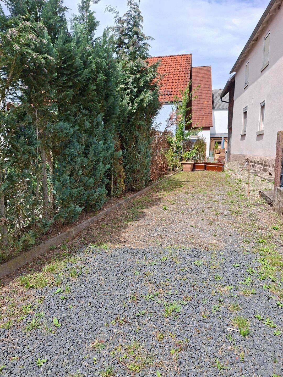 Immobilie in Bad Kissingen - Platz für Generationen – Zwei Wohnungen im charmanten Altbau  - Bild 2