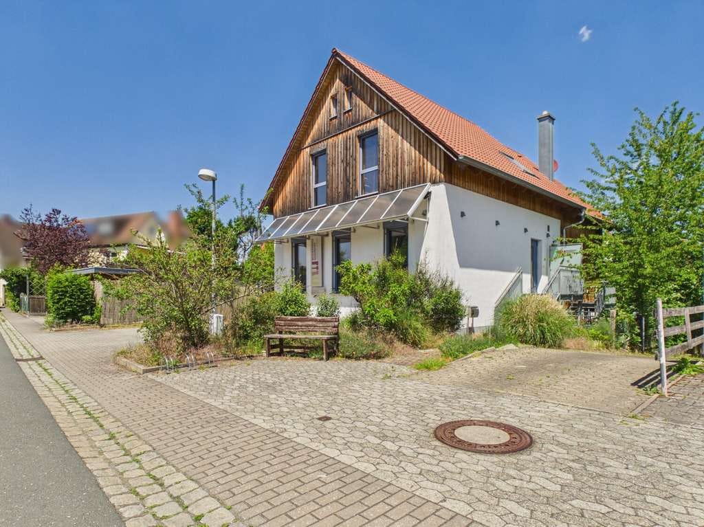 Immobilie in Wendelstein - Architektonisches Wohnhighlight im Herzen von Wendelstein - mit ausgezeichneter Energiebilanz! - Bild 1