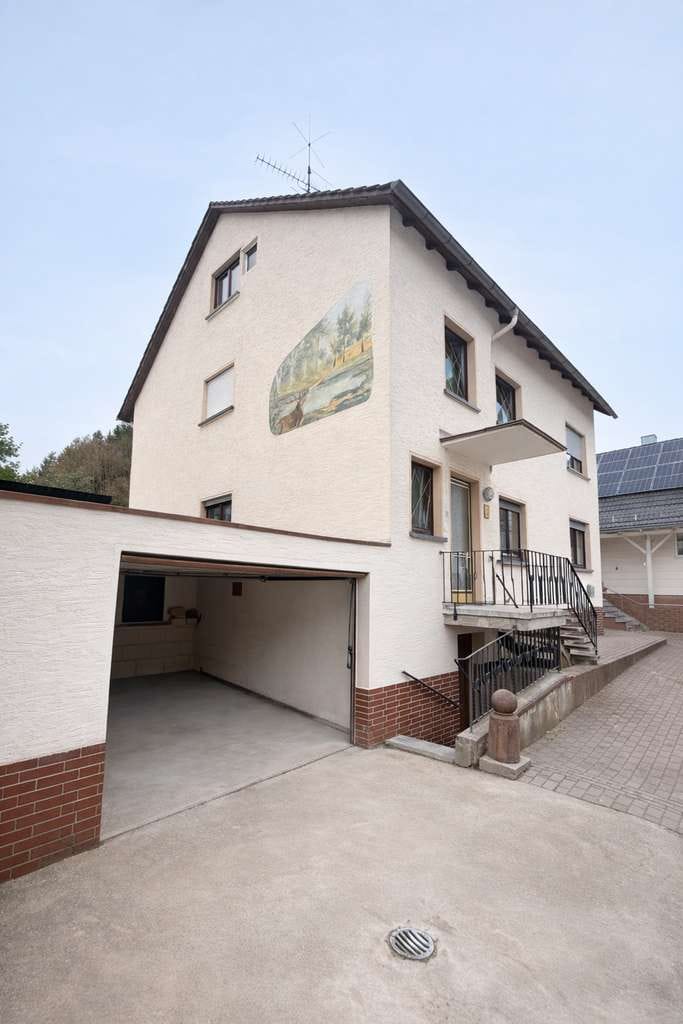 Immobilie in Flörsbachtal - Charmantes Mehrfamilienhaus mit 3 Einheiten im Herzen des Spessarts - Bild 0