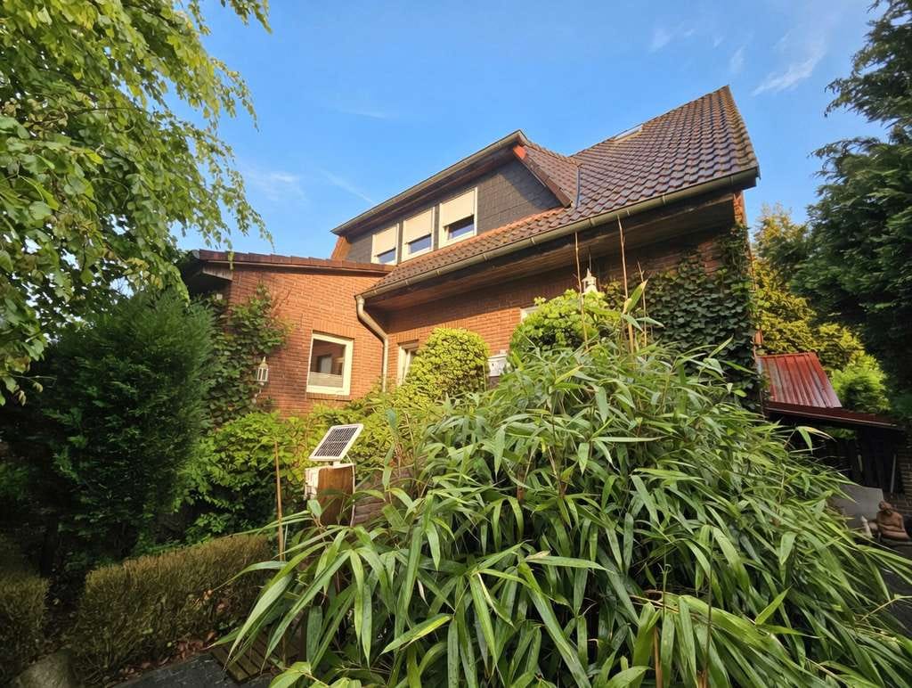 Immobilie in Remlingen-Semmenstedt - FREISTEHENDES EINFAMILIENHAUS MIT MÖGLICHER EINLIEGERWOHNUNG IN RUHIGER WOHNLAGE VON REMLINGEN-SEMME - Bild 0
