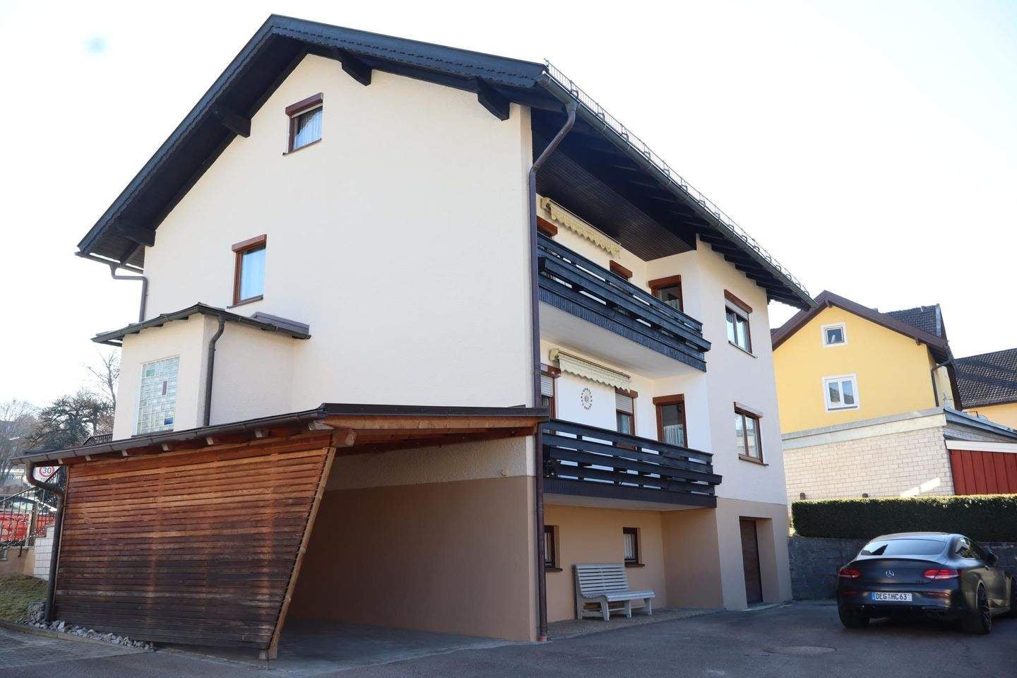Immobilie in Lindberg - Solides Zweifamilienhaus in zentraler Lage in Zwiesel - Bild 1