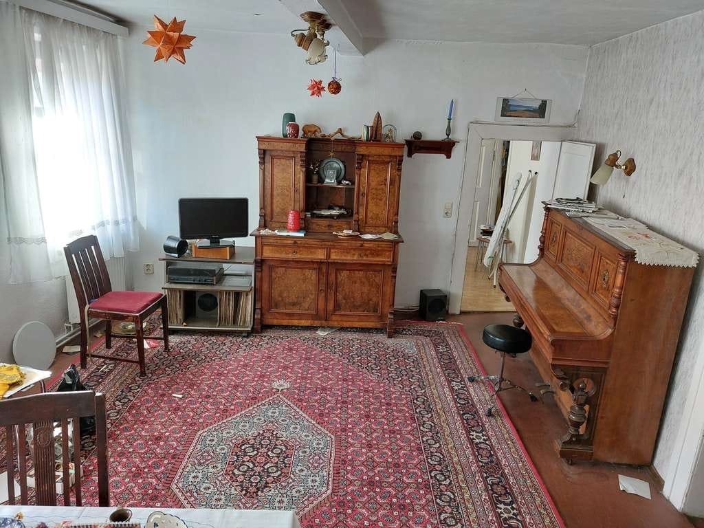 Immobilie in Erfurt - Renovierungsbedürftiges 10-Zimmer Haus in Erfurts Altstadt - Bild 1