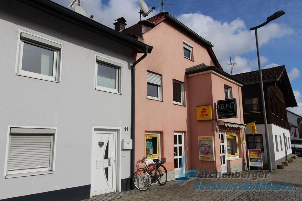 Immobilie in Eichendorf - ***Vielseitig nutzbares Wohn-und Geschäftshaus in Eichendorf*** - Bild 0