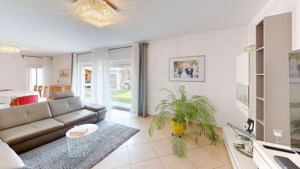 Immobilie in Miehlen - Exklusiver Familienbungalow mit Gartenidylle, Sauna und nachhaltiger Energietechnik - Bild 3