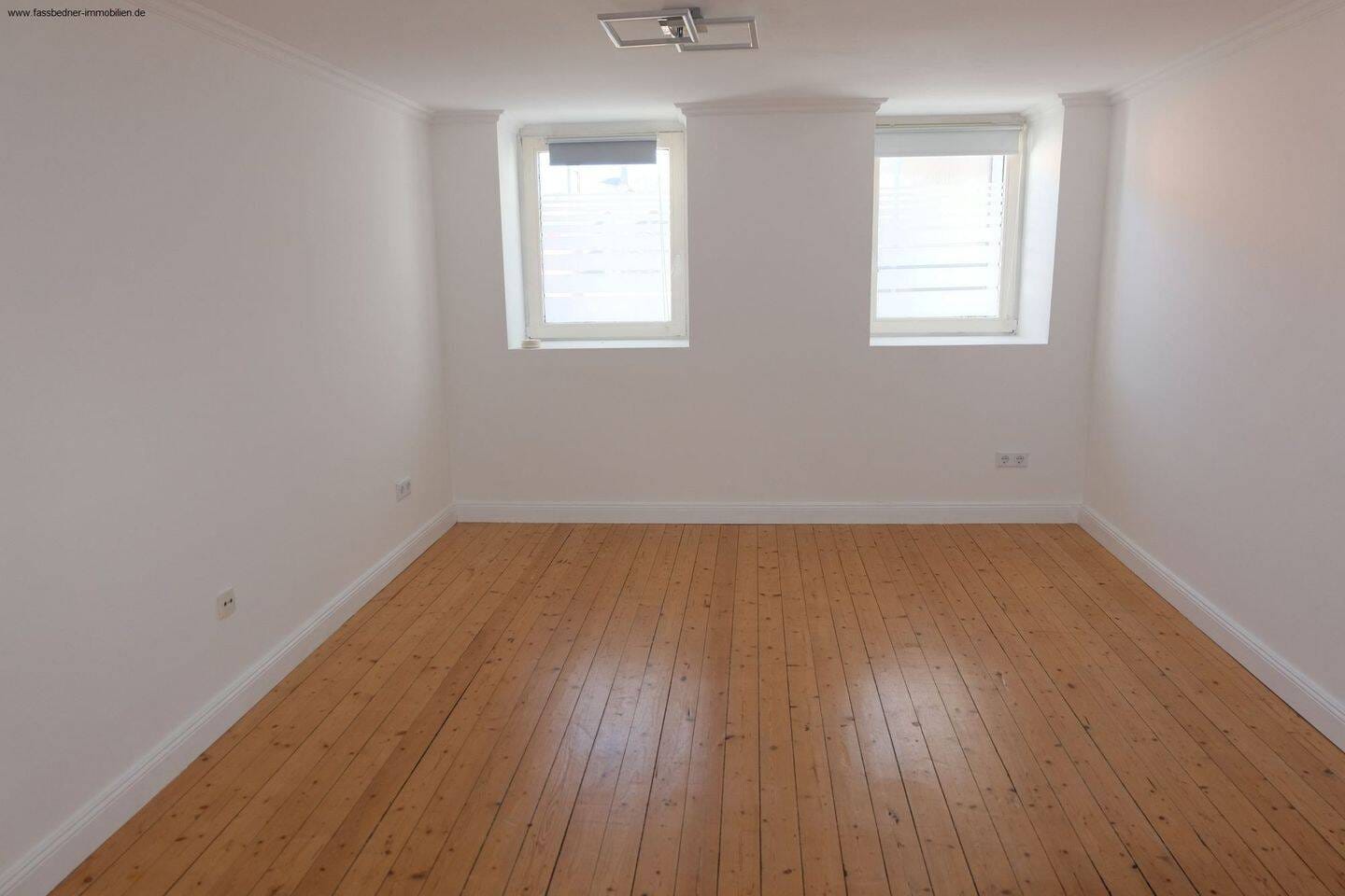Immobilie in Kenn - Kenn, gemütliches u. teilmodernisiertes Reihenhaus mit Dachterrasse zu verkaufen. - Bild 2