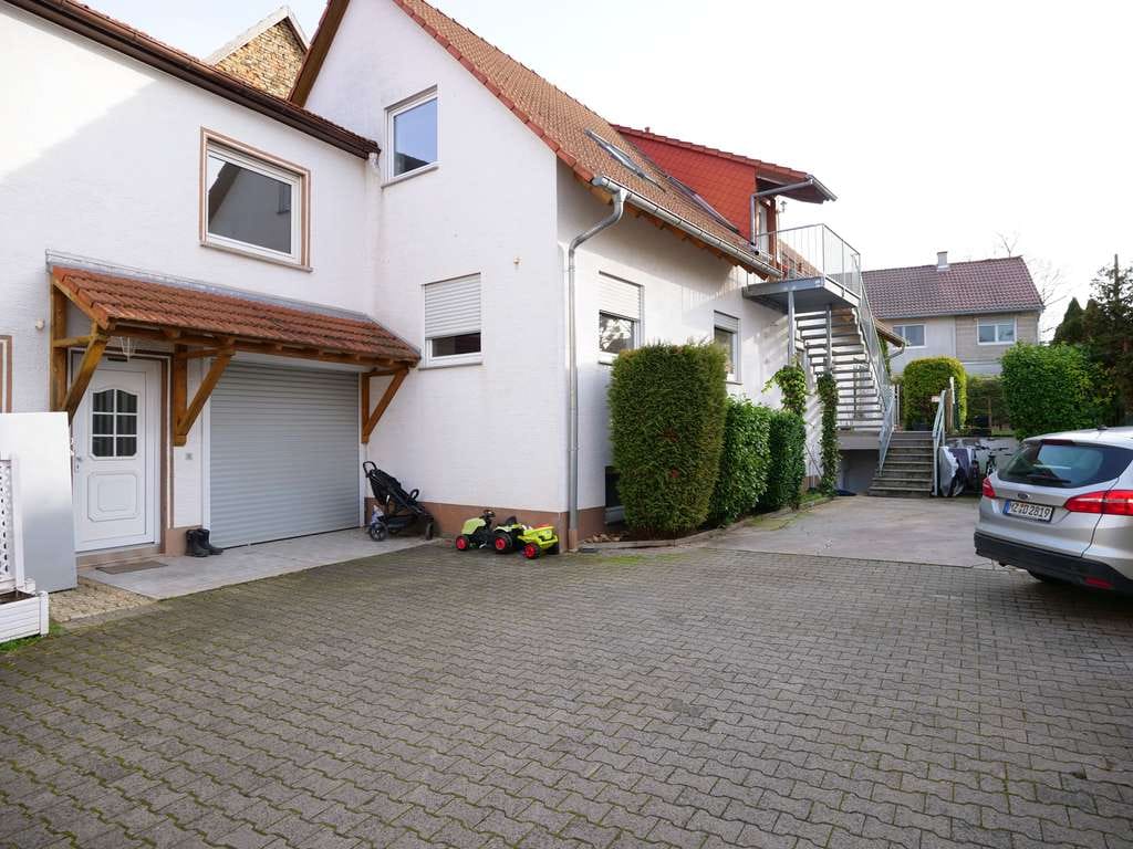 Immobilie in Friesenheim - Ein Anwesen, viele Möglichkeiten – Wohnen, Vermieten oder neu gestalten! - Bild 1