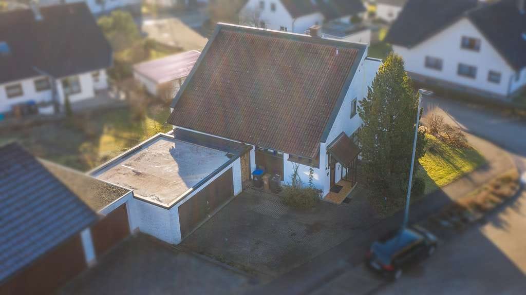 Immobilie in Gerstetten - Bezahlbares Einfamilienhaus  mit kleinem Garten, Doppelgarage im Zentrum von Gerstetten - Bild 3
