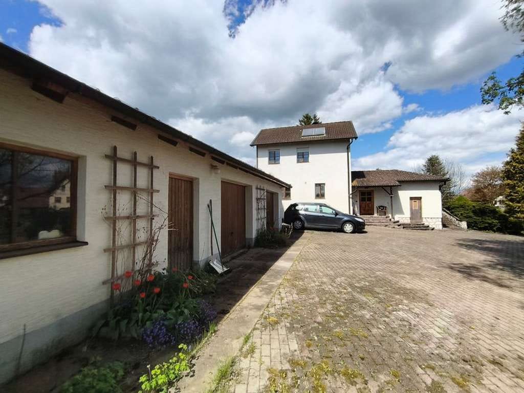 Immobilie in Lamerdingen - Provisionsfreies, flexibel nutzbares Wohnhaus, ehemaliges Bahnhofsgebäude - Bild 1