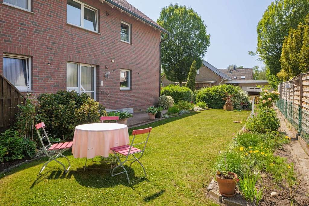 Immobilie in Rahden - Voll vermietet, gepflegt und werthaltig – 3-Familienhaus mit Garagen als attraktive Kapitalanlage - Bild 1