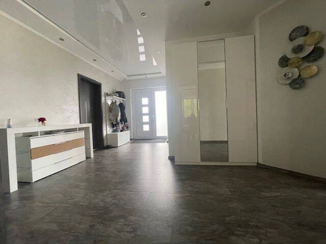 Immobilie in Algermissen - Exklusiv, modern, Stein auf Stein! Freistehendes Einfamilienhaus im familienfreundlichen Neubaugebiet in Algermissen! - Bild 1