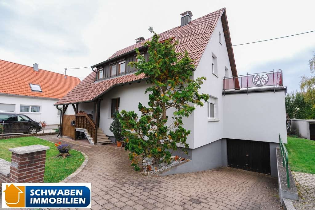 Immobilie in Asselfingen - CHARMANT & RUHIG GELEGEN: Zweifamilienhaus mit Garage und schönem Garten in Asselfingen zu verkaufen - Bild 0