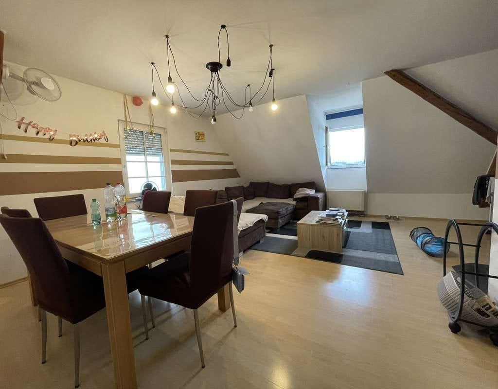 Immobilie in Rosenfeld - Viel Platz & Potential: 4-Zimmer-Wohnung im Dachgeschoss mit ausbaubarem Dachspitz! - Bild 2