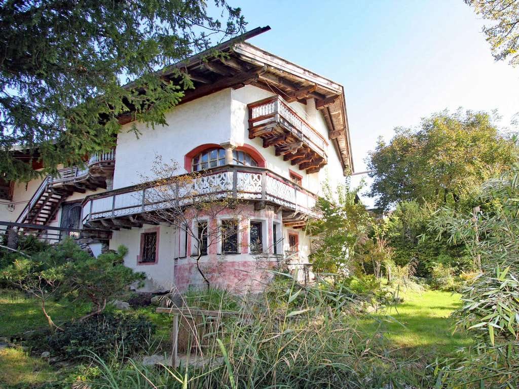 Immobilie in Söchtenau - Einzigartiges Landhaus in Aussichtslage - Bild 0