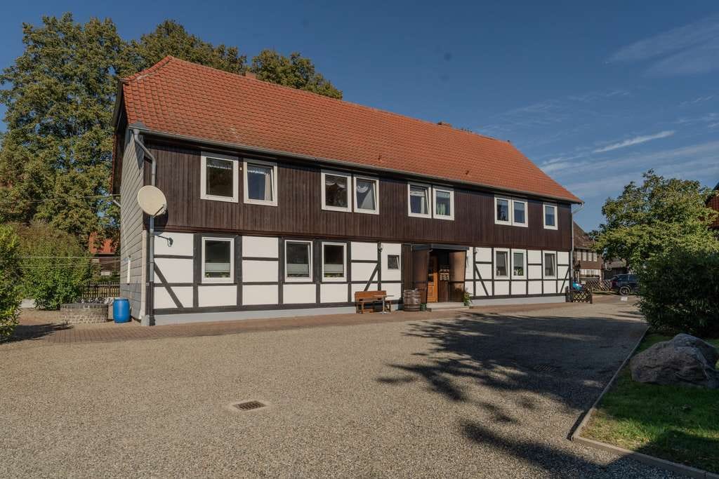 Immobilie in Salzgitter - 3-Zimmer-Eigentumswohnung mit eigenem Garten und Carport - Bild 1