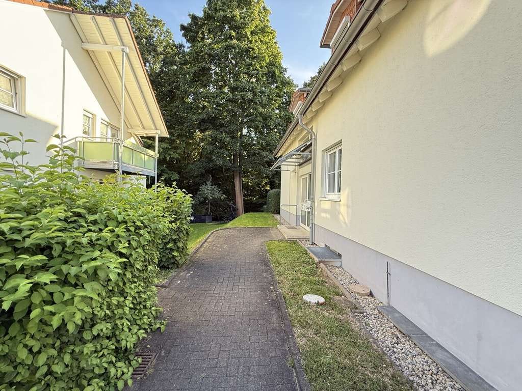 Immobilie in Moritzburg - Freistehende kleine 4-Zimmer-Wohnung in traumhafter Lage für Eigennutzer oder Anleger! - Bild 2
