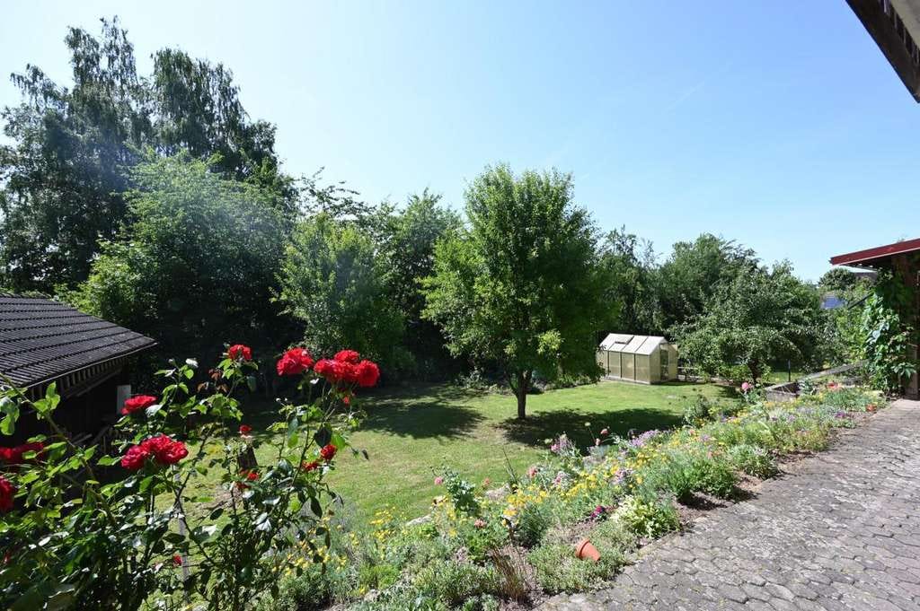 Immobilie in Velburg - Ein-bis Zweifamilienhaus als perfektes Familien-Domizil!   
   Velburg - Am Finkenherd - Bild 4