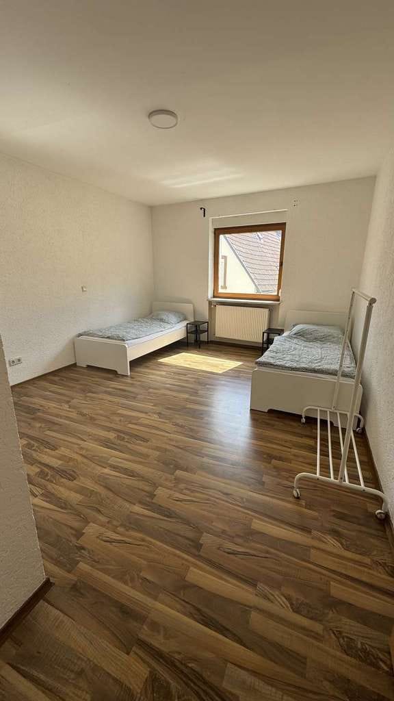 Immobilie in Neuhofen - Kapitalanlage oder Eigennutzung: 3-Zimmer-Wohnung im gepflegten 3-Parteien-Haus - Bild 0