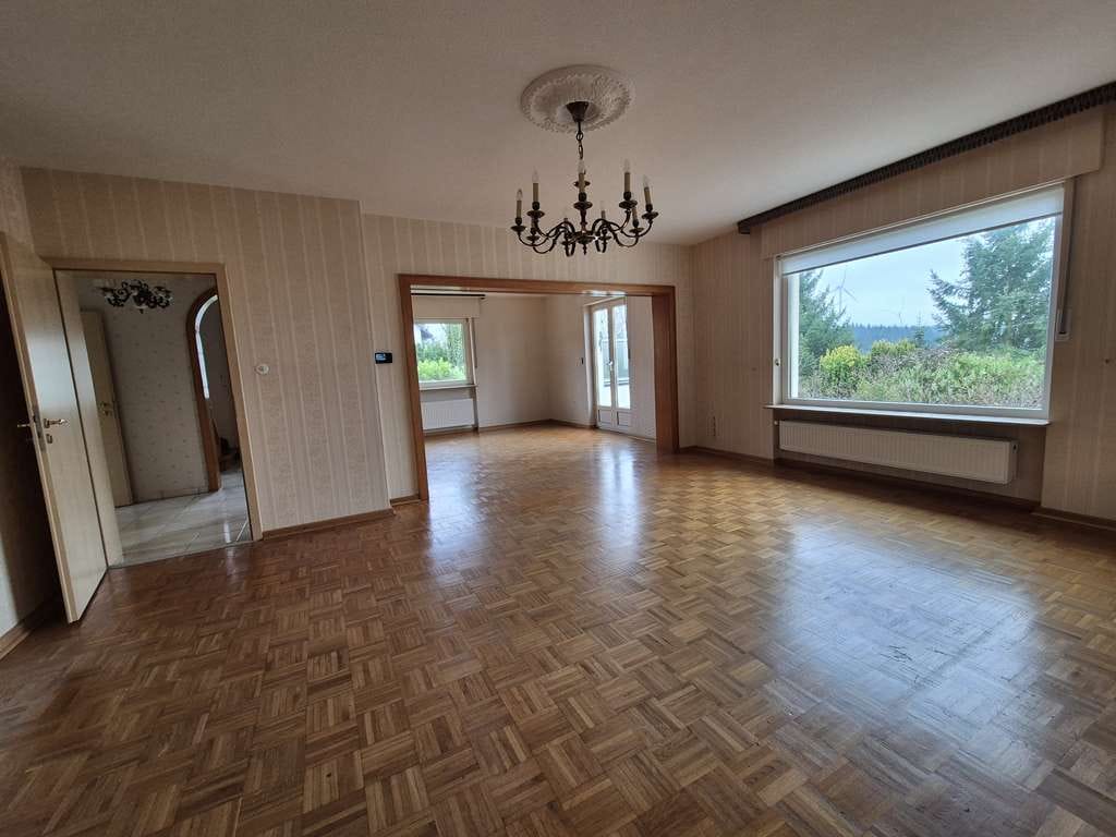 Immobilie in Boppard - Geräumiges Haus mit viel Potential  in traumhaft ruhiger Lage mit tollem Grundstück - Bild 1