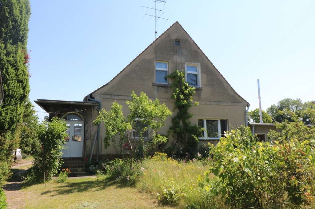 Immobilie in Lübben (Spreewald) - Zweifamilienhaus in guter Lage von Lübben mit schönem Garten - Bild 1