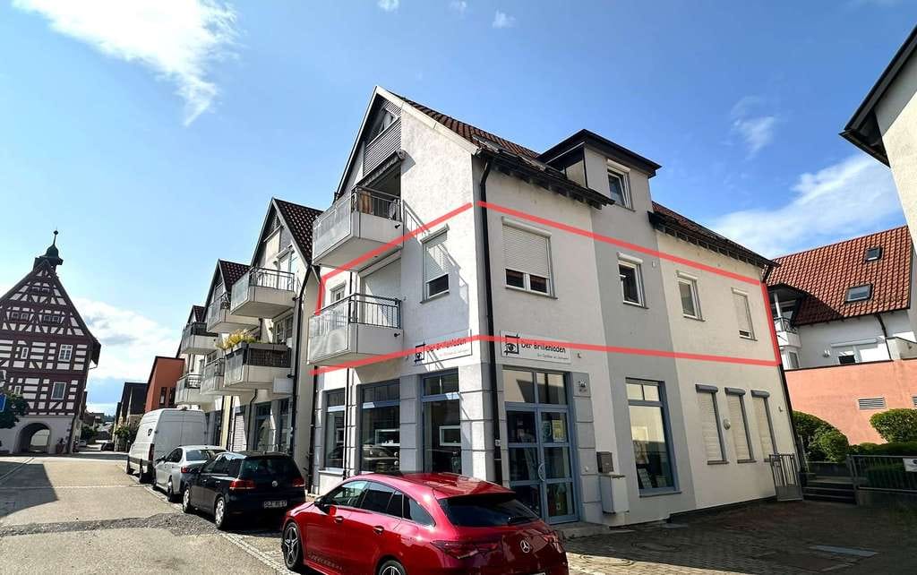 Immobilie in Löchgau - Bestnote !!! Energieeffizient, neuwertig und sofort beziehbar: Perfekter Grundriss in zentraler Lage - Bild 1