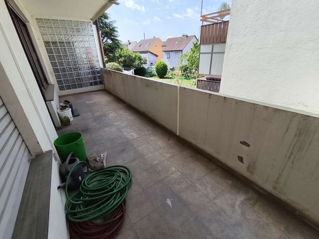 Immobilie in Kornwestheim - San.bedürftige 3,5 Zi.Wohnung mit Balkon zusätzlichem Hobbyraum und Garage - Bild 3