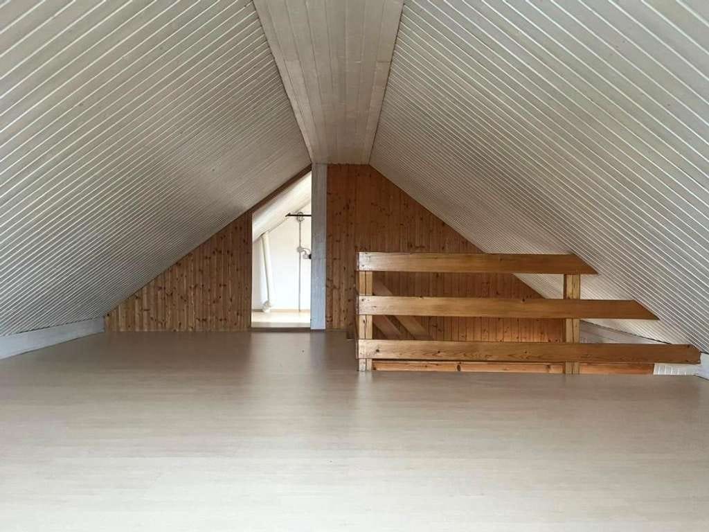 Immobilie in Nandlstadt - Geräumige 3,5-Zimmer-DG-Mais.-Wohnung mit Balkon - Bild 1