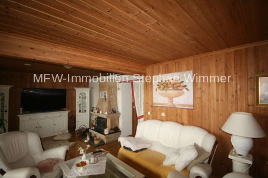 Immobilie in Tauche - Liebevolles Einfamilienhaus am See !  In Alleinlage !  Mit Gewerbeeinheit  zur individuellen Nutzung - Bild 2