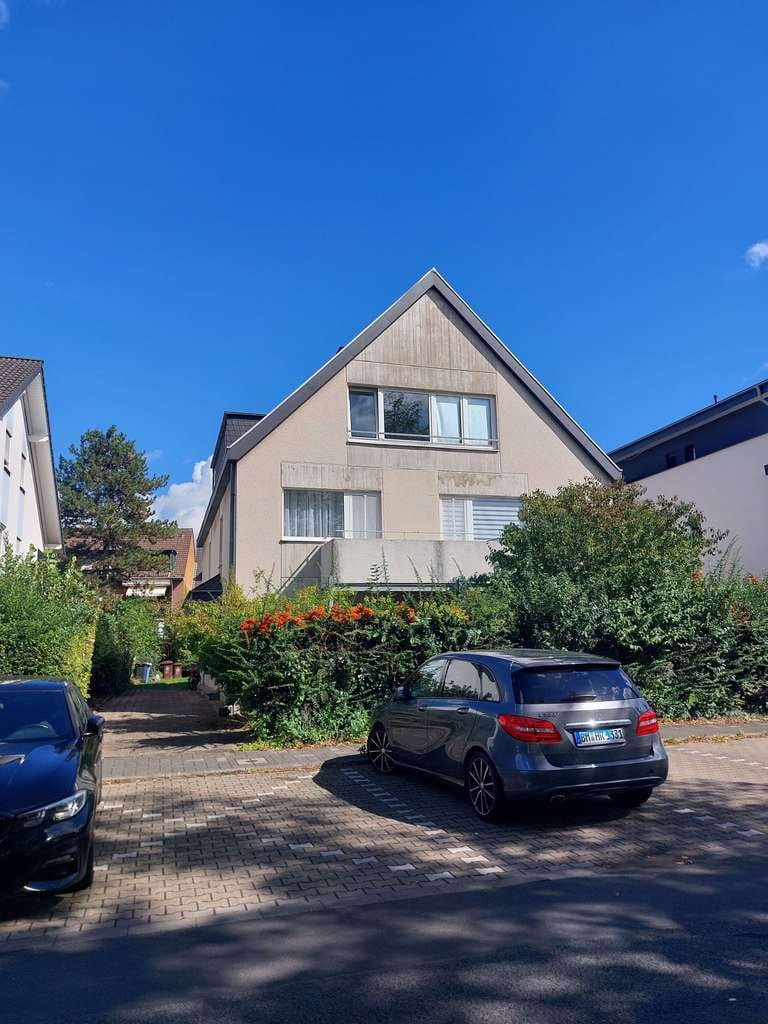 Immobilie in Wesseling - Solides Mehrfamilienhaus in zentraler Lage --- 744m² Grundstück - Bild 0