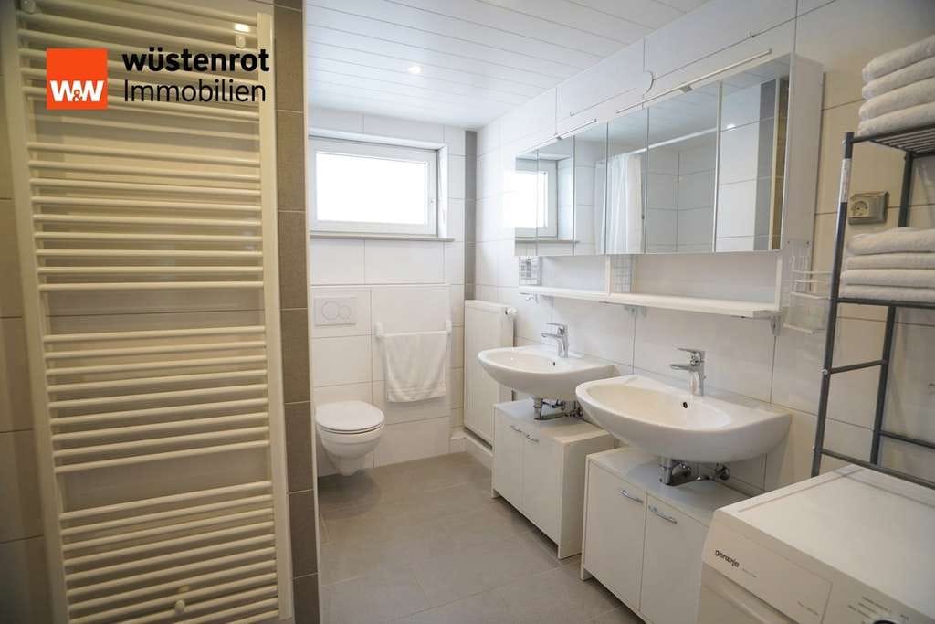 Immobilie in Laupheim - Zentrale Lage, solide Substanz, verlässliche Mieteinnahmen – Kapitalanlage mit Perspektive - Bild 3