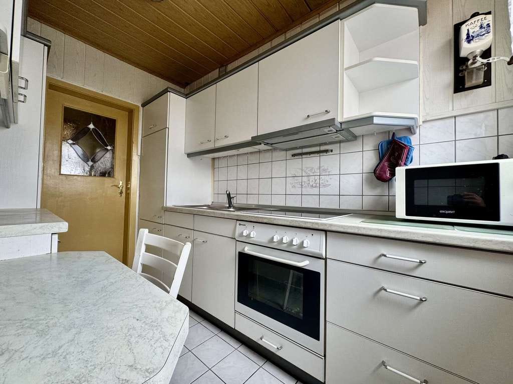 Immobilie in Bad Bibra - Gut geschnittene 4-Zimmer Eigentumswohnung mit Balkon und Garage in Bad Bibra - Bild 3