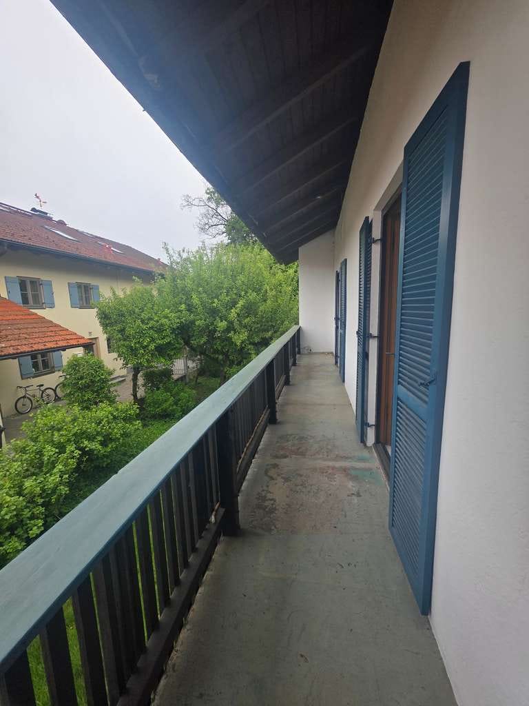 Immobilie in Frasdorf - Charmantes 2-Familienhaus in Frasdorf – Zwei Wohneinheiten und viel Entwicklungspotenzial - Bild 4