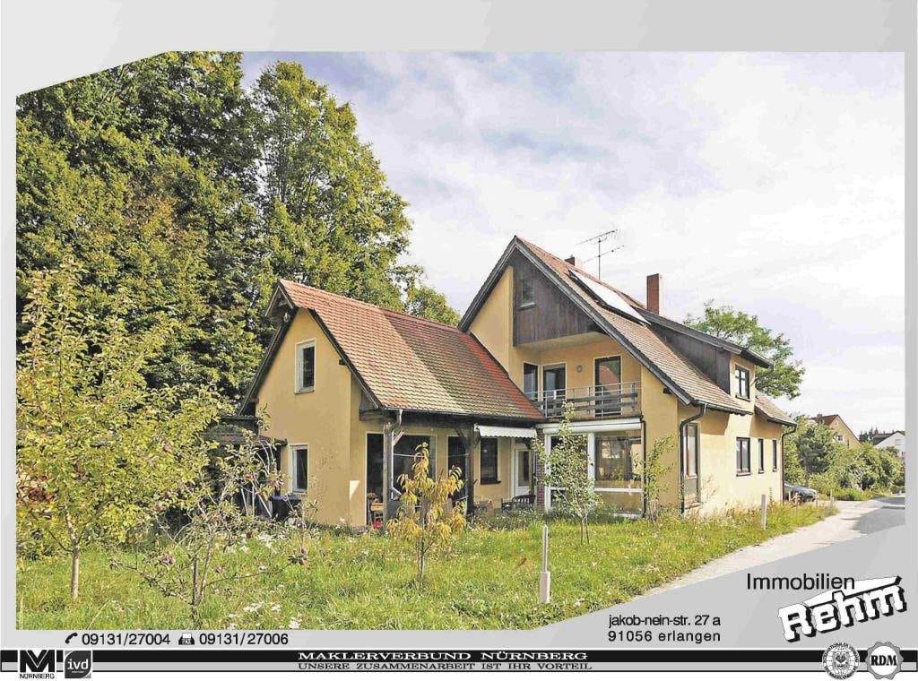 Immobilie in Heroldsbach - 1-2. Familien-Haus mit Nebengebäude - Bild 0