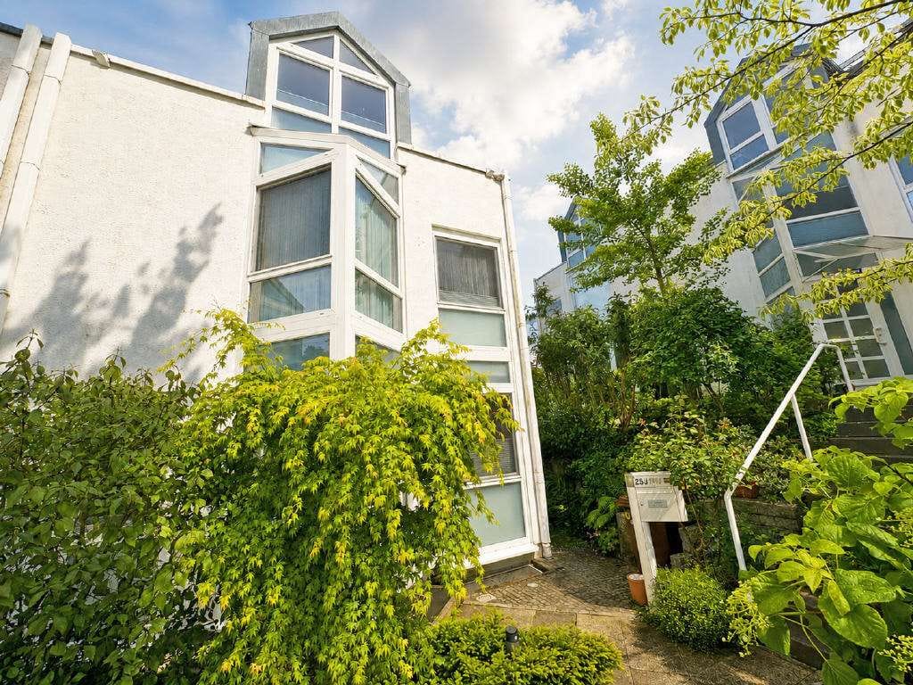 Immobilie in Kiedrich - Großzügige Doppelhaushälfte mit viel Platz und schönem Garten in ruhiger Lage von Kiedrich - Bild 2