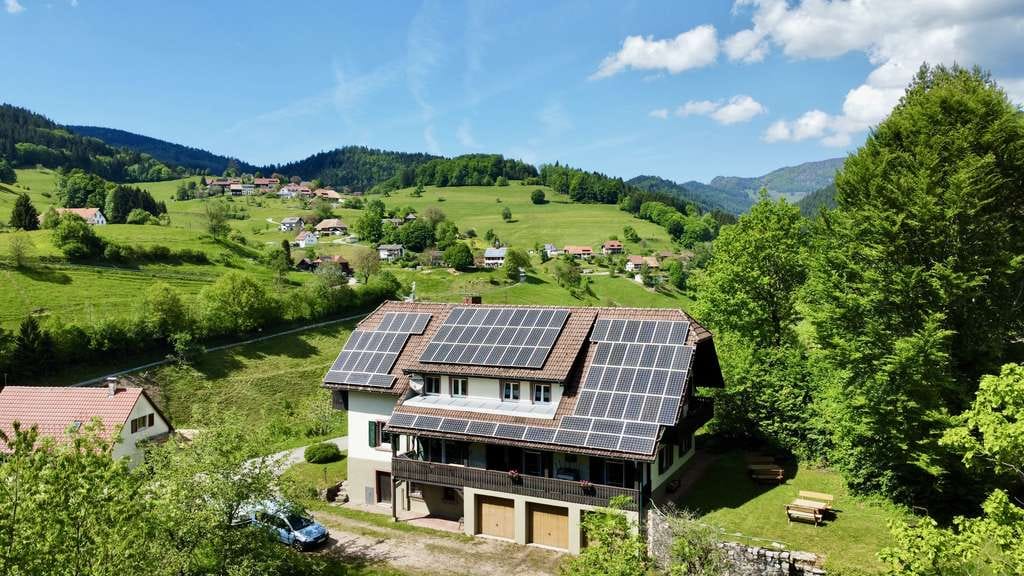 Immobilie in Kleines Wiesental - Idyllisches Haus mit Ferienwohnungen im kleinen Wiesental - Bild 0