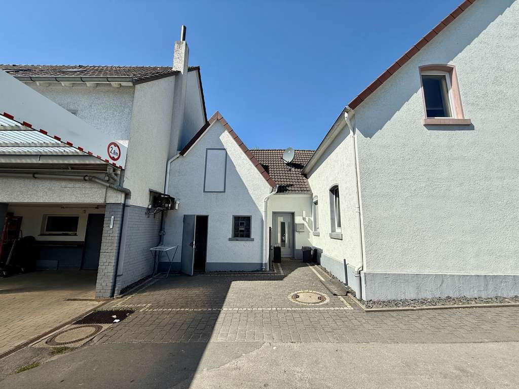 Immobilie in Bad Salzuflen - 2 Häuser inkl. Gewerbeteil - Grundstück ca. 1.748 m² - Bild 2