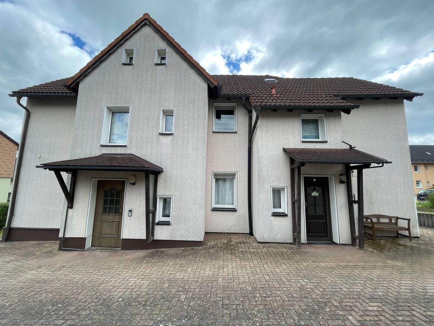 Immobilie in Wunsiedel - Großes Wohnhaus mit 2 separaten Hauseingängen - Bild 0