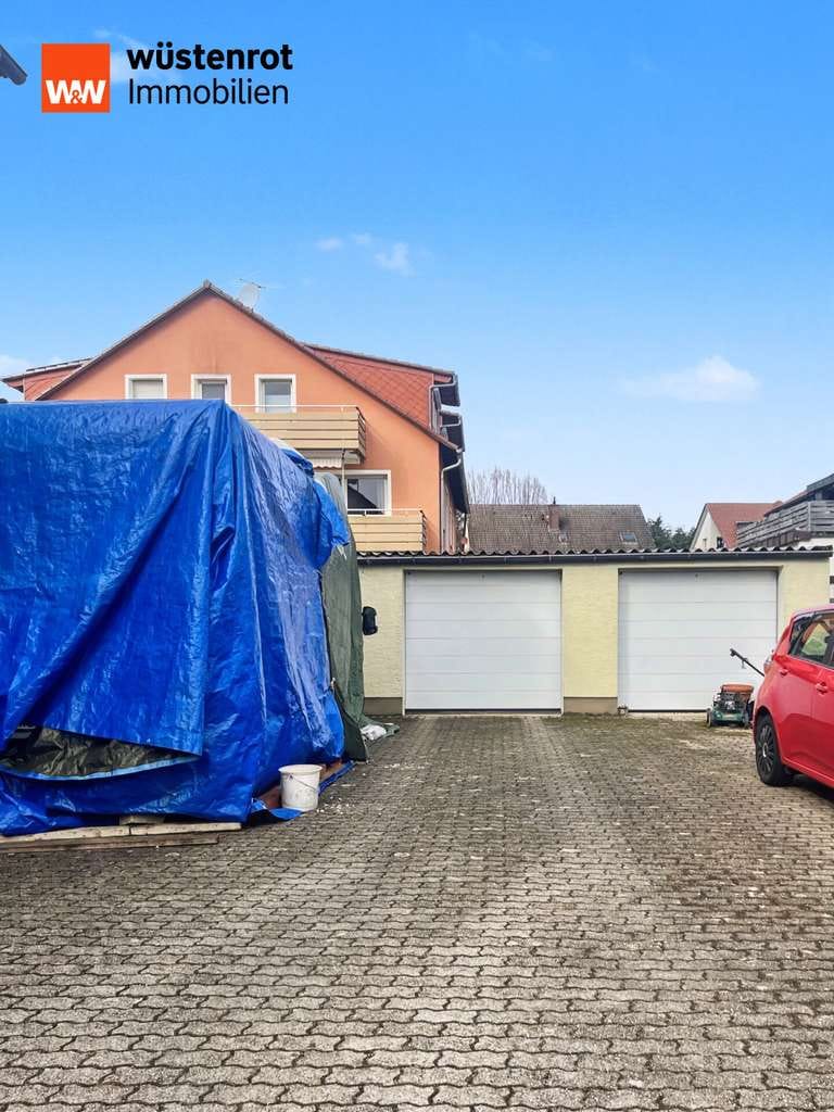 Immobilie in Ettlingen - 3-Familienhaus mit schönem Garten + 3 Garagen in ruhiger Lage (Bruchhausen) - Bild 3