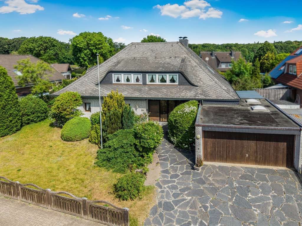 Immobilie in Westerrönfeld - Großzügigkeit trifft Kanallage – ein Zuhause mit Perspektive - Bild 2