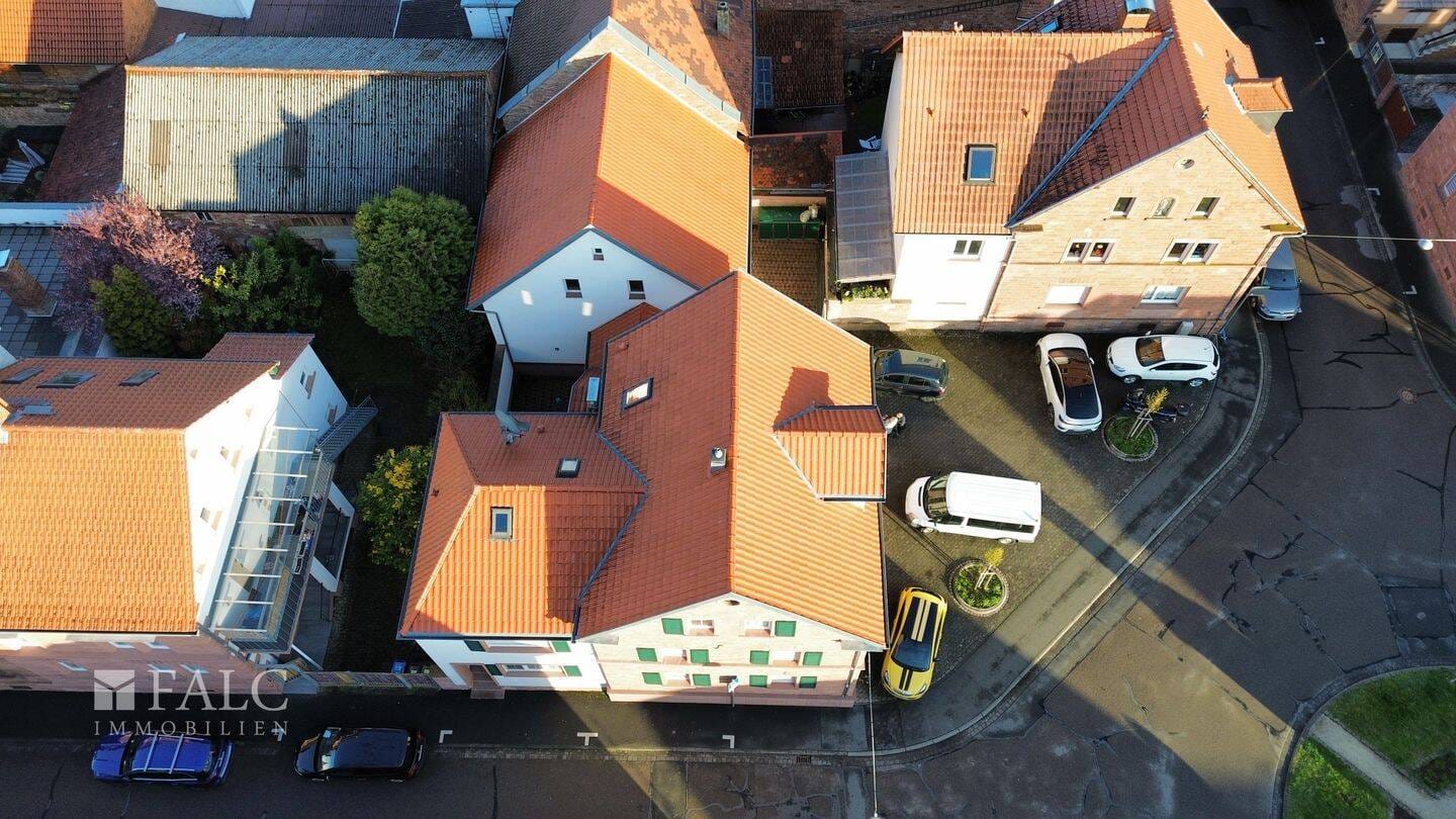 Immobilie in Wörth am Main - Top Investment, gepflegtes Mehrfamilienhaus in Wörth am Main - Bild 2